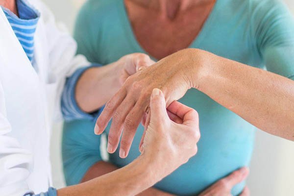 arthritis specialist in Delhi